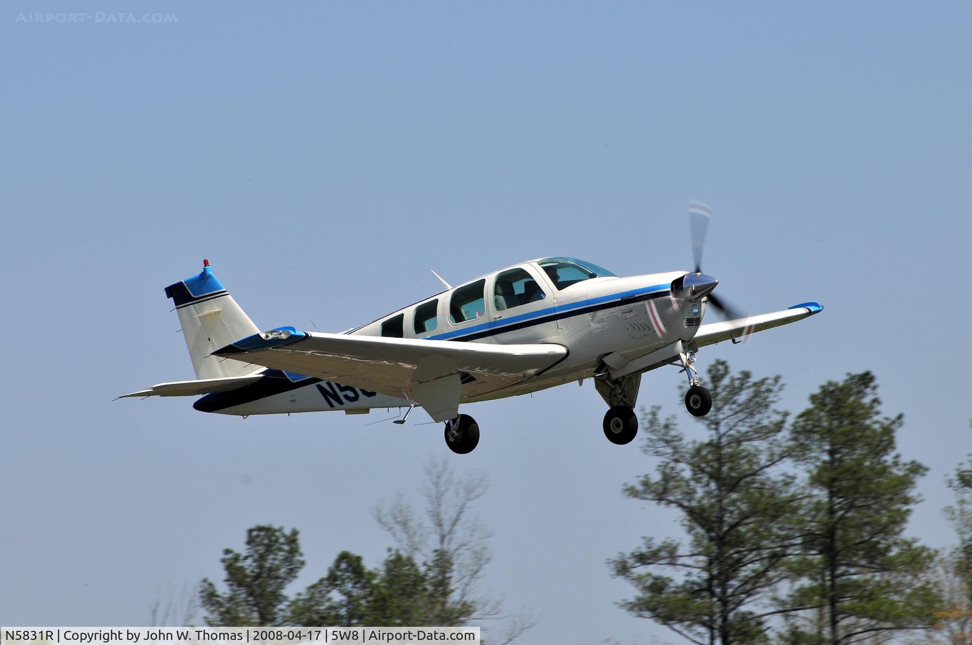 N5831R, 1983 Beech A36 Bonanza 36 C/N E-2096, Departing runway 22