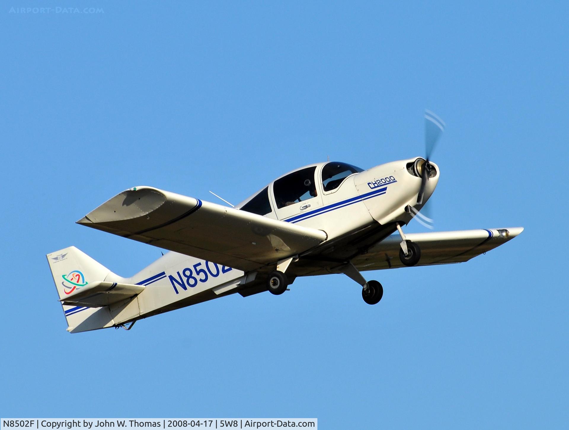 N8502F, 2002 AMD CH-2000 Alarus C/N 20-1001, Departing runway 22