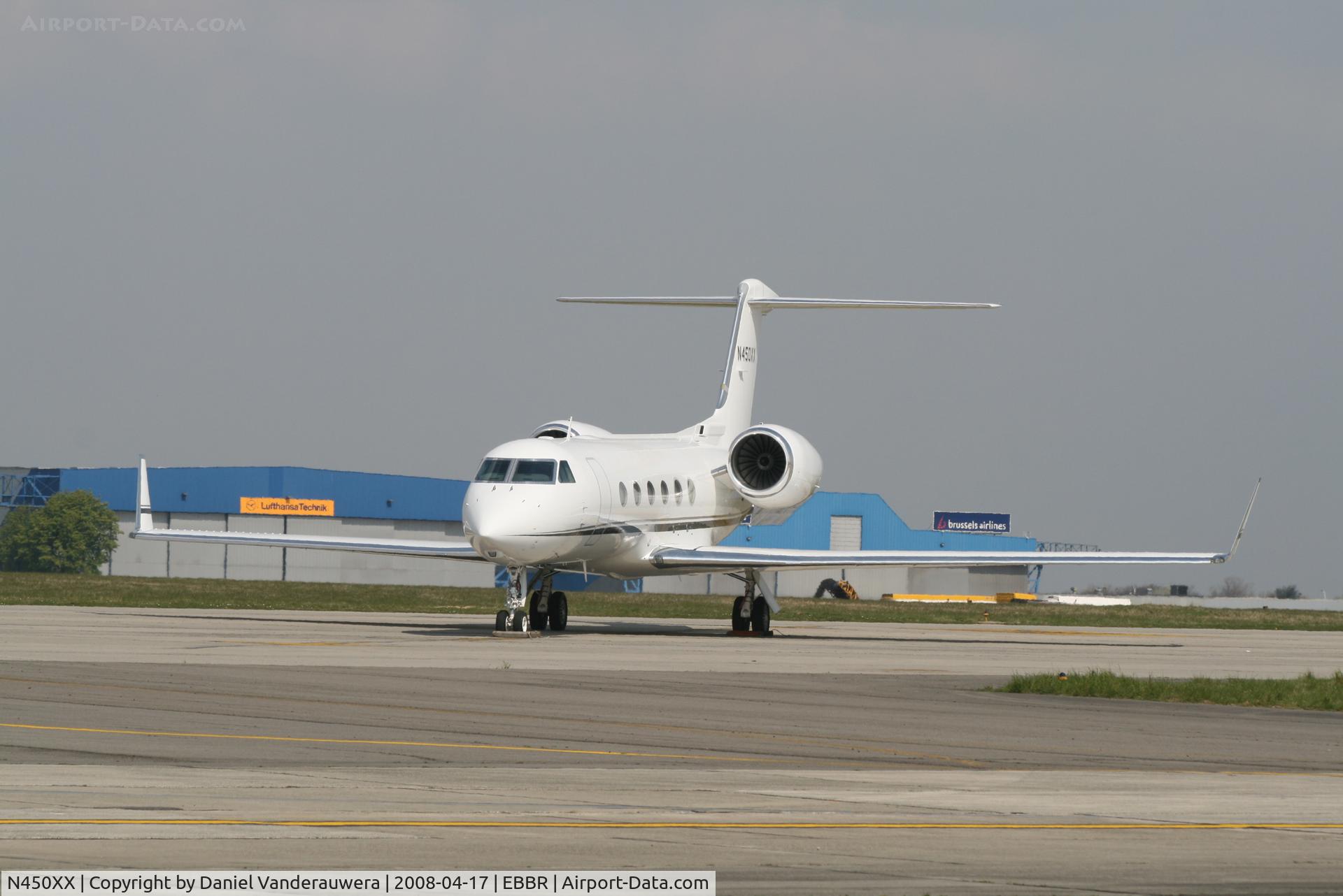 N450XX, 2006 Gulfstream Aerospace GIV-X (G450) C/N 4062, parked on General Aviation apron (Abelag)