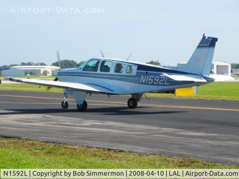 N1592L, 1976 Beech A36 Bonanza 36 C/N E-832, Departing Sun N Fun 2008