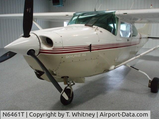 N6461T, 1986 Cessna TR182 Turbo Skylane RG C/N R18202032, In the hanger