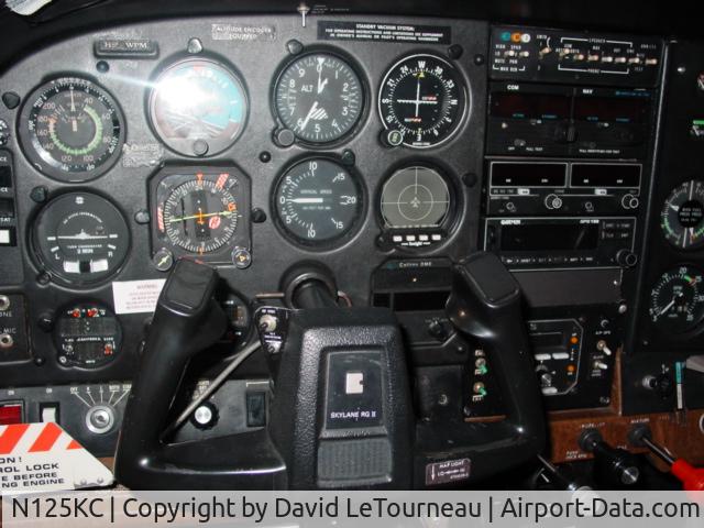 N125KC, 1982 Cessna R182 Skylane RG C/N R18201805, Panel