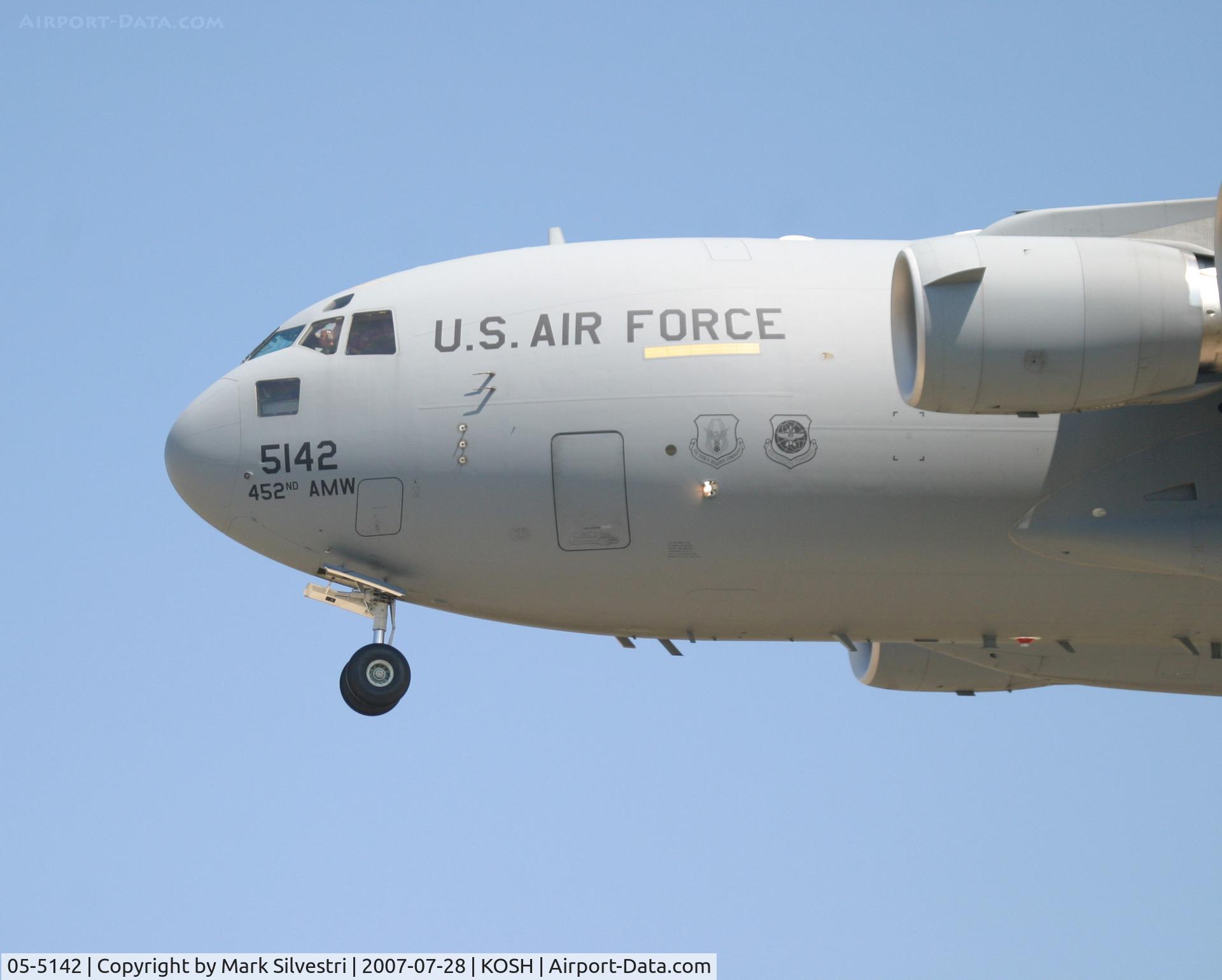 05-5142, 2005 Boeing C-17A Globemaster III C/N P-142, Oshkosh 2007