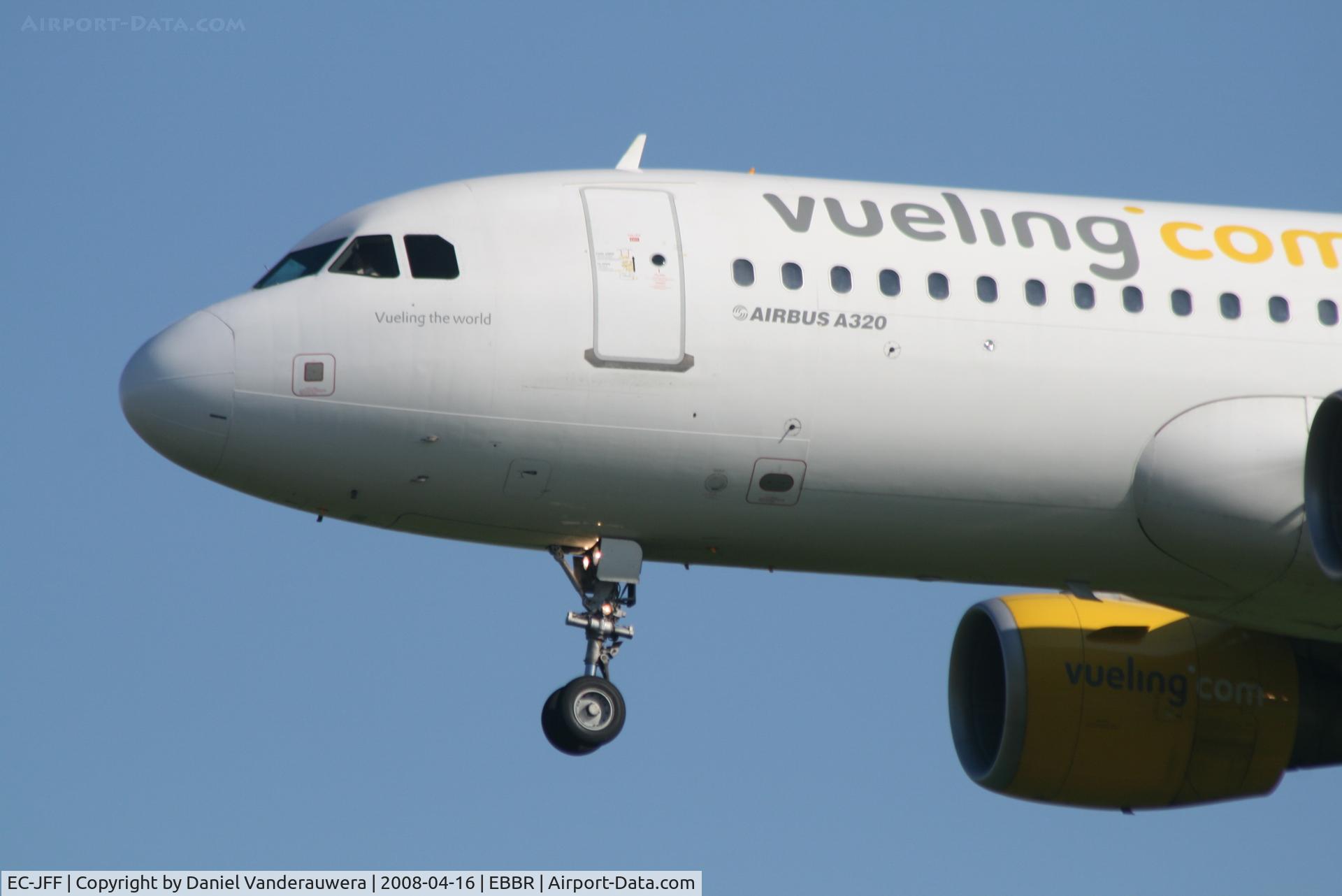 EC-JFF, 2005 Airbus A320-214 C/N 2388, flight VY5210 is descending to rwy 25L