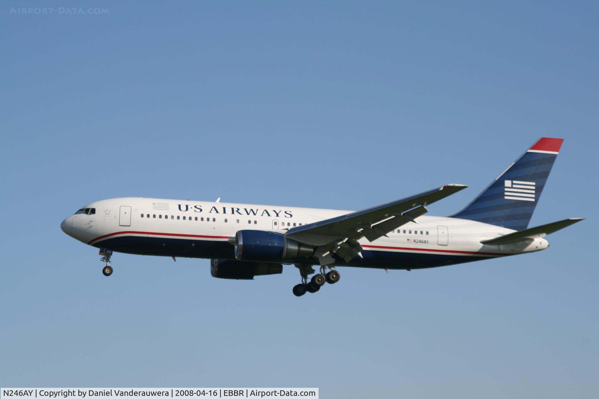 N246AY, 1987 Boeing 767-201ER C/N 23898, flight US750 is descending to rwy 25L