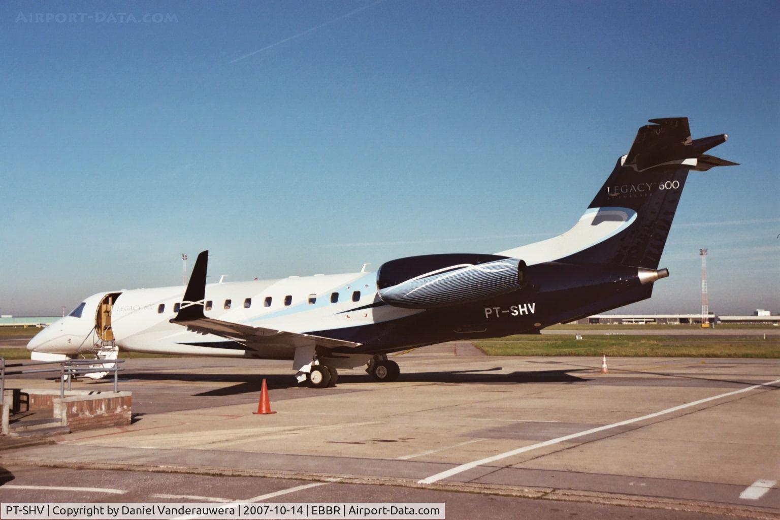PT-SHV, Embraer Emb135 Legacy C/N 1450982, parked on General Aviation apron (Abelag)