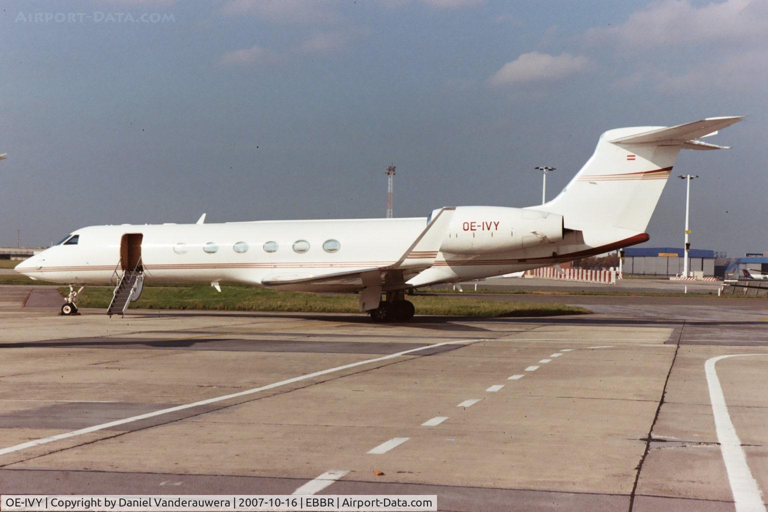 OE-IVY, 2002 Gulfstream Aerospace Gulfstream V C/N 687, parked on General Aviation apron (Abelag)