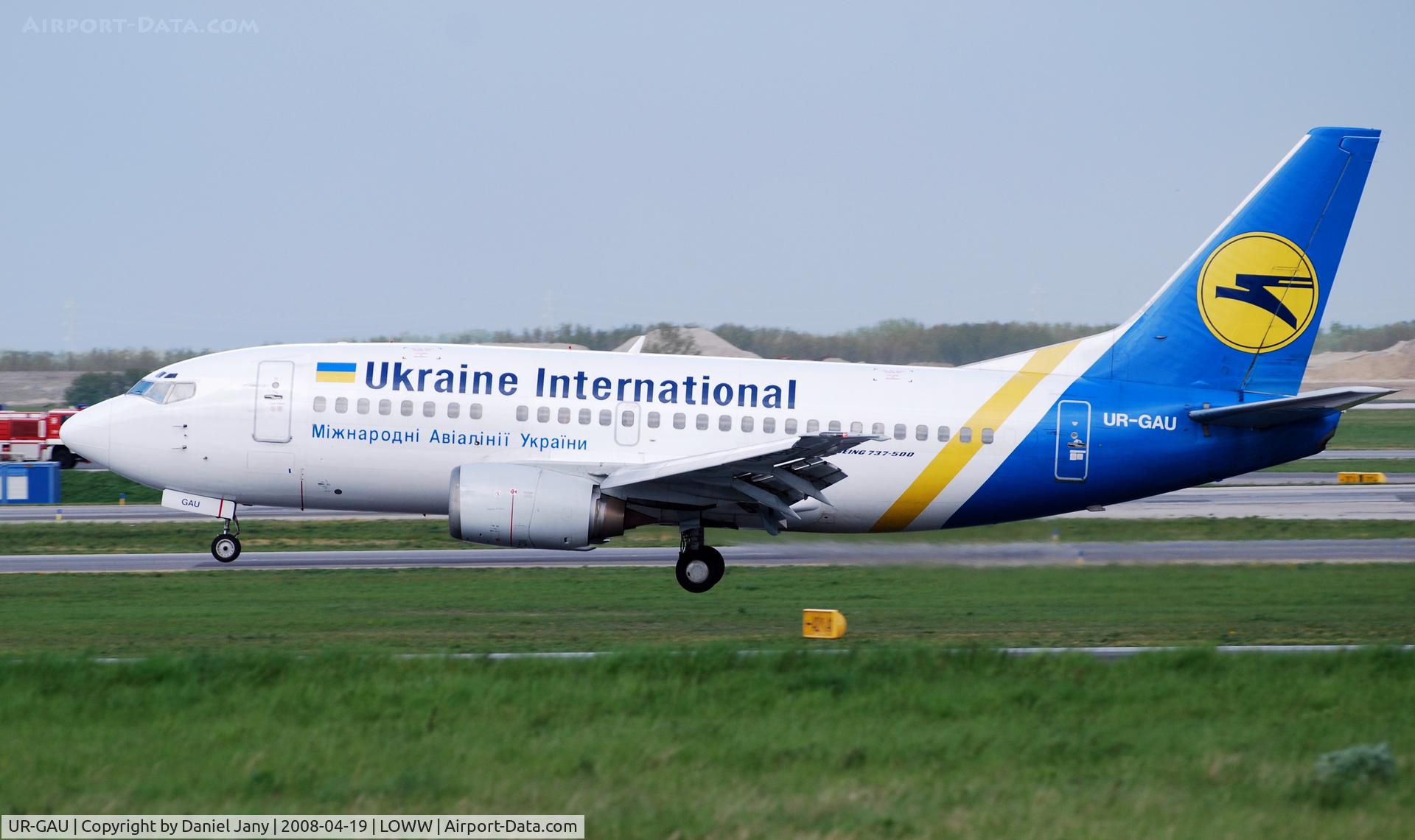 UR-GAU, 1992 Boeing 737-5Y0 C/N 25182, Before takeoff