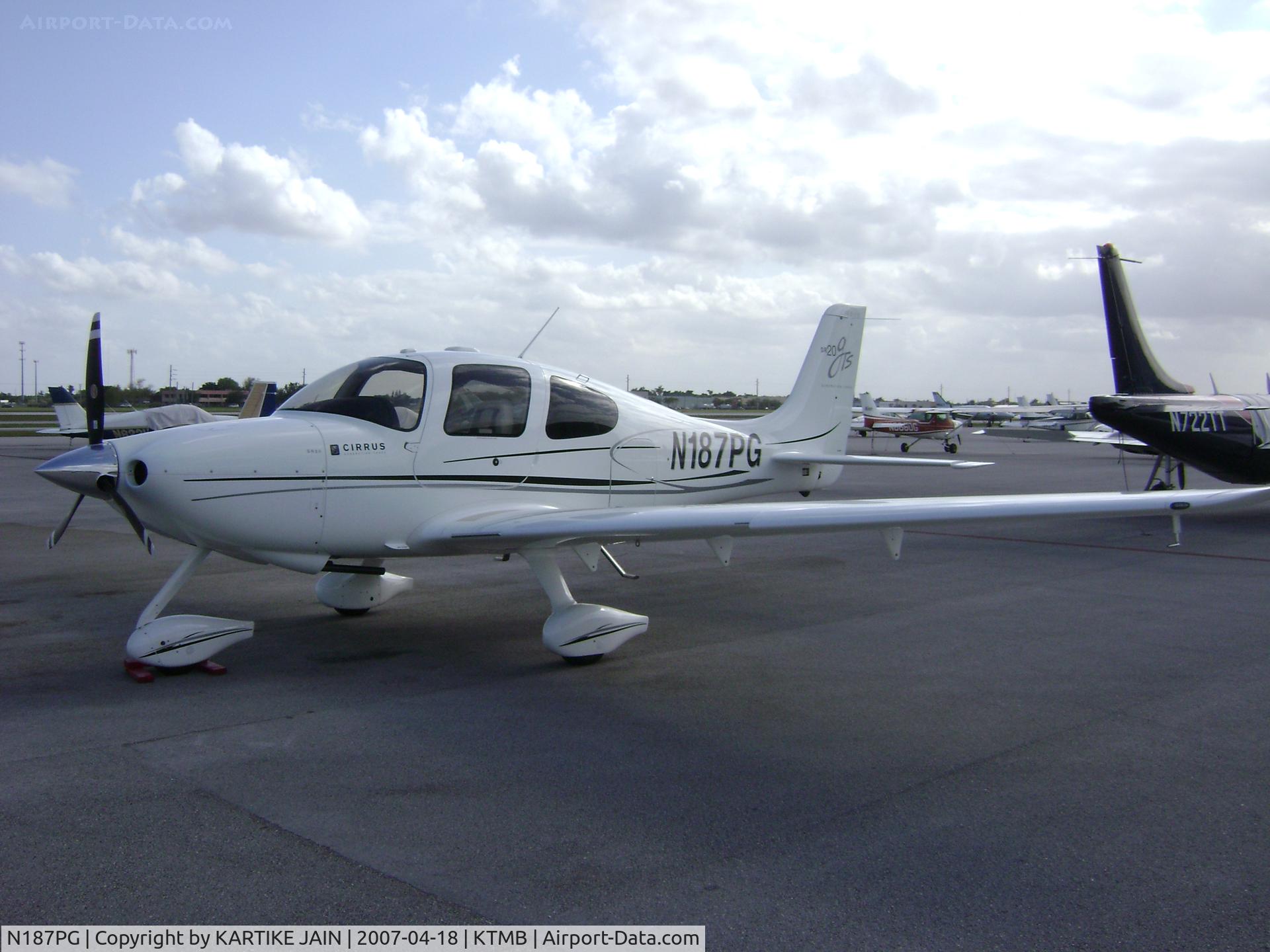 N187PG, 2008 Cirrus SR20 C/N 1892, CIRRUS SR20 AT KENDALL TAMIAMI AIRPORT