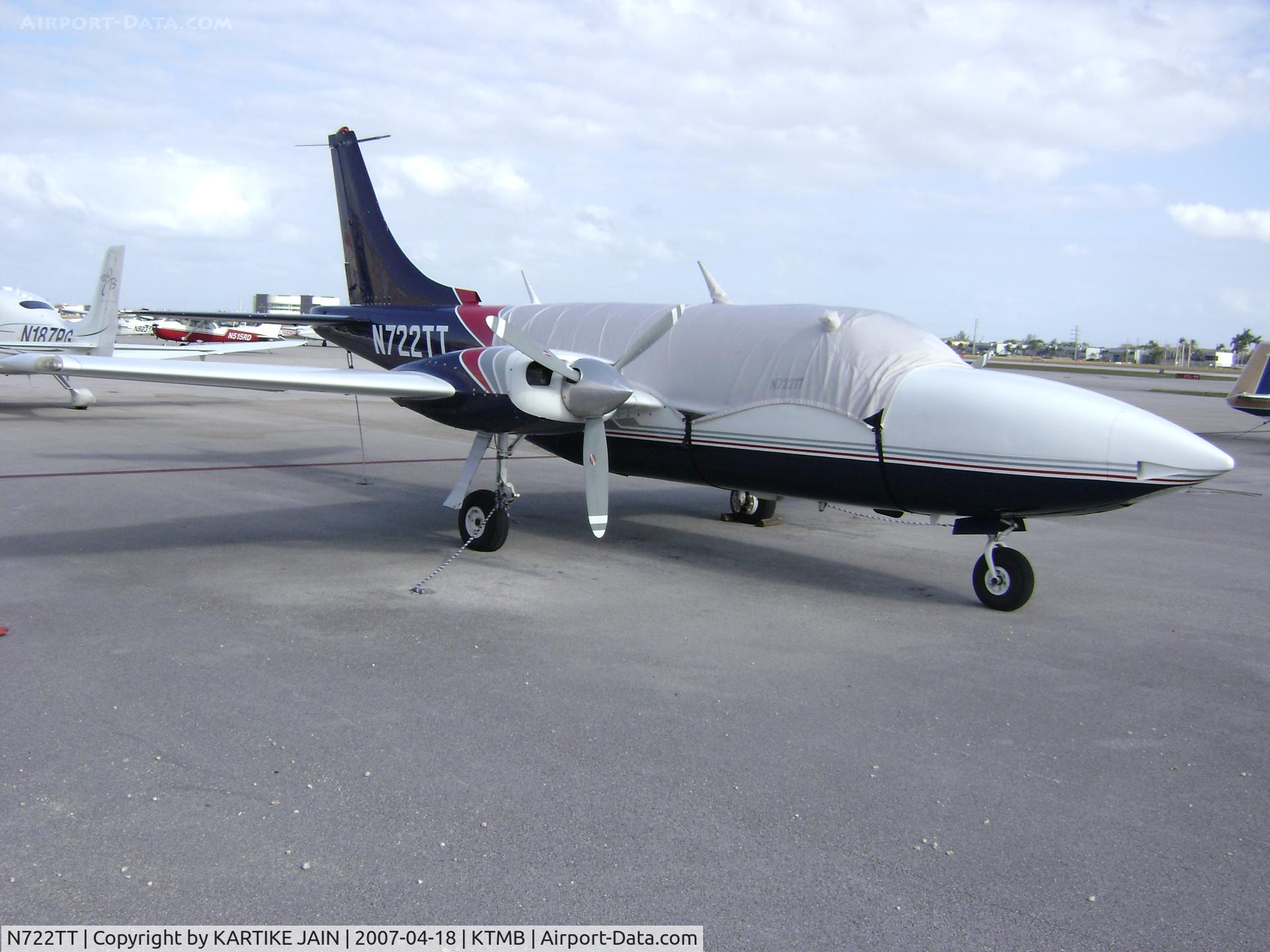 N722TT, 1976 Smith AEROSTAR 600 C/N 60-0285-108, AEROSTAR AT KENDALL TAMIAMI AIRPORT