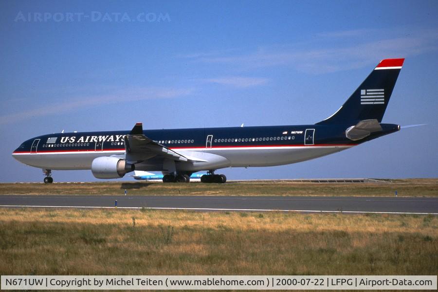 N671UW, 2000 Airbus A330-323 C/N 0323, US Airways arriving at Paris