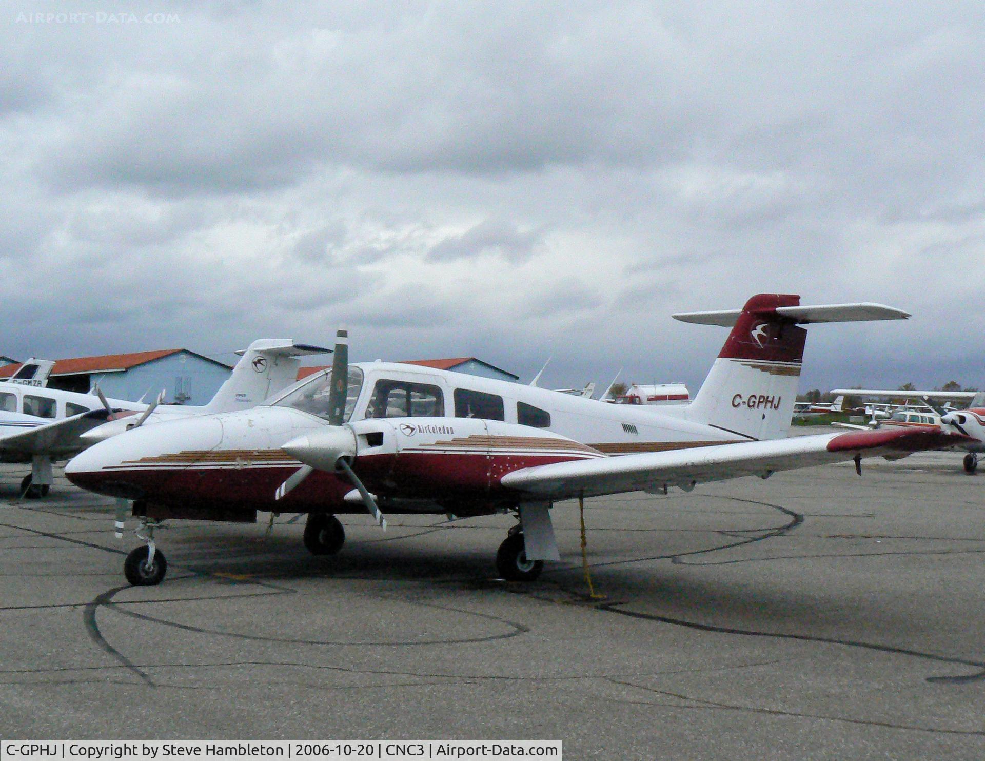 C-GPHJ, 1980 Piper PA-44-180 Seminole C/N 44-8095006, At Brampton, Ontario