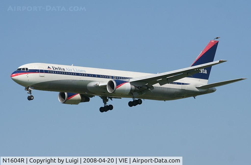 N1604R, 1999 Boeing 767-332 C/N 30180, Delta Airlines 767-300