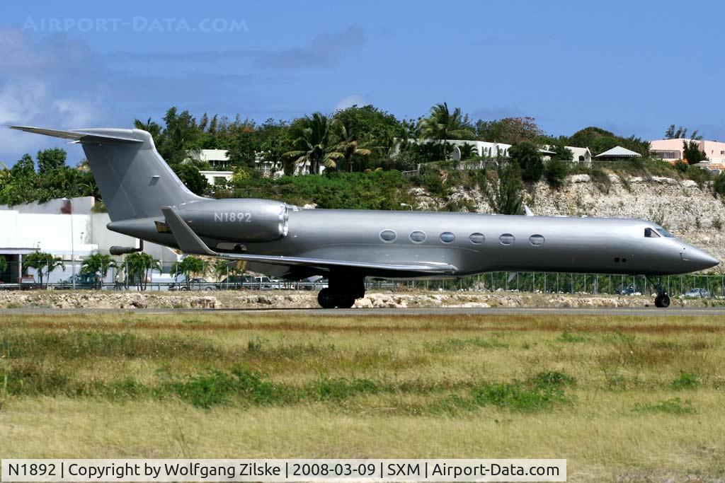 N1892, 1997 Gulfstream Aerospace G-V C/N 524, visitor