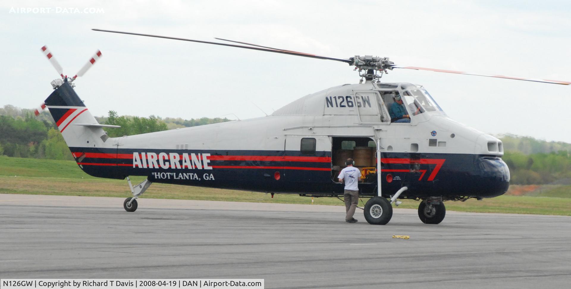 N126GW, 1959 Sikorsky S-58JT C/N 58-1124, 1959 Sikorsky S-58JT in Danville Va. for fuel.