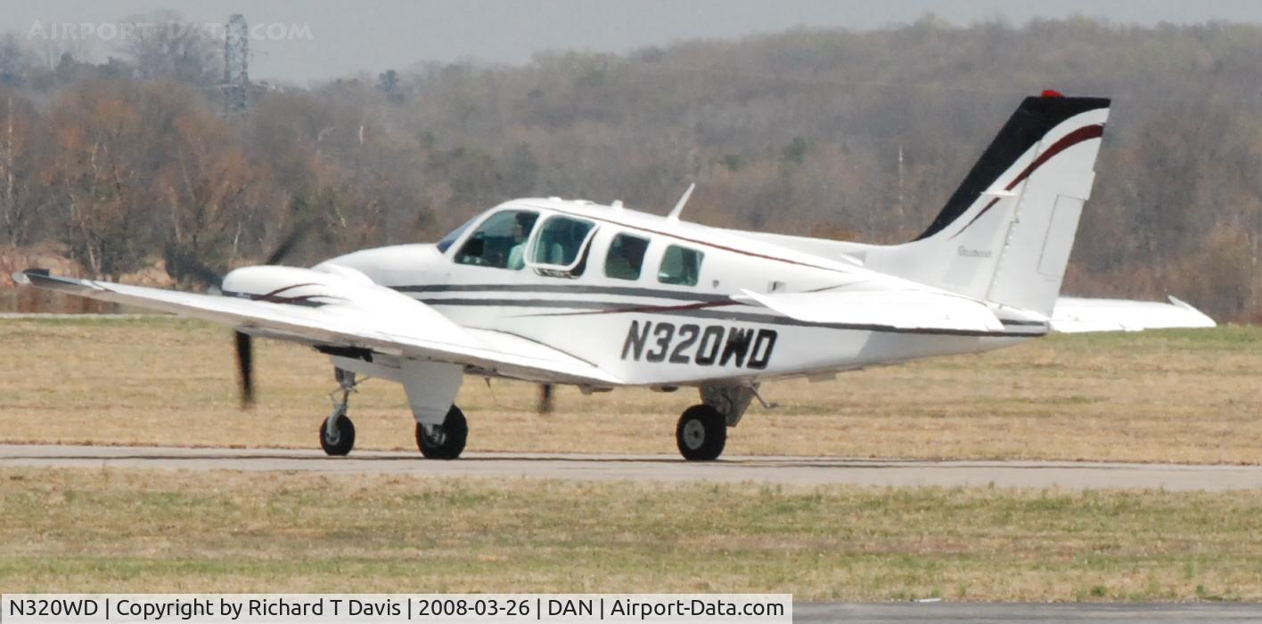 N320WD, 1974 Beech 58 Baron C/N TH-426, 1974 Beech 58 in Danville Va.