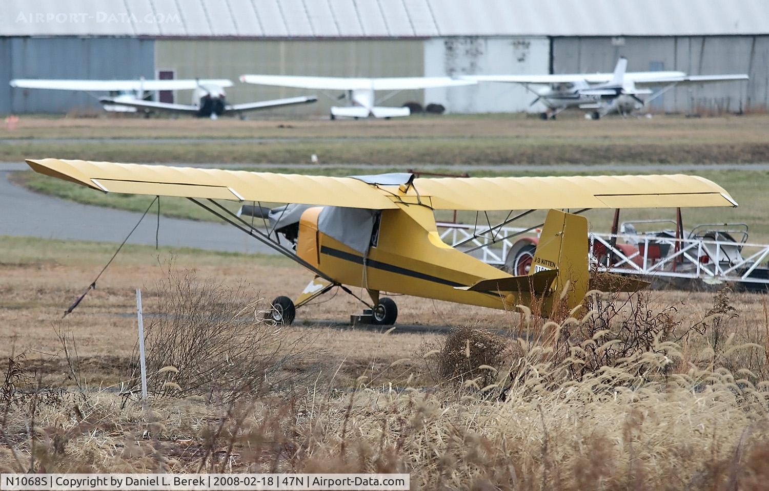 N1068S, 1984 Hipps Superbirds J-3 Kitten C/N 003, Here's a cool little homebuilt aircraft, no doubt inspired by Bill Piper's Cub.