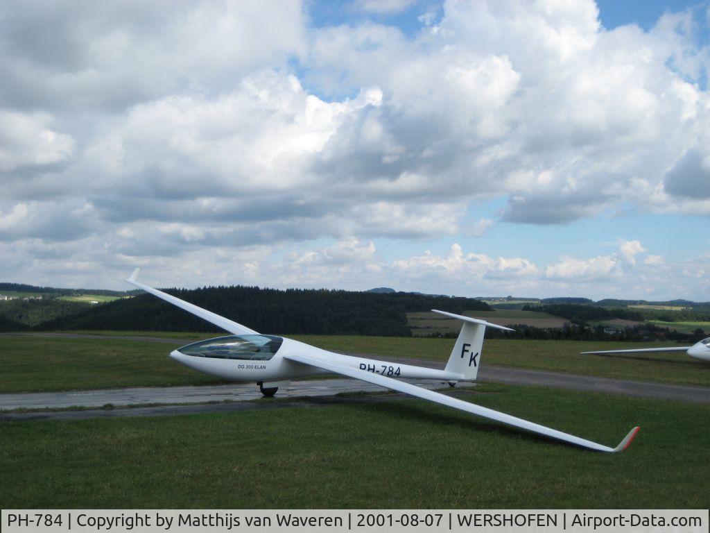 PH-784, Elan DG-300 C/N 3E160, PH-784