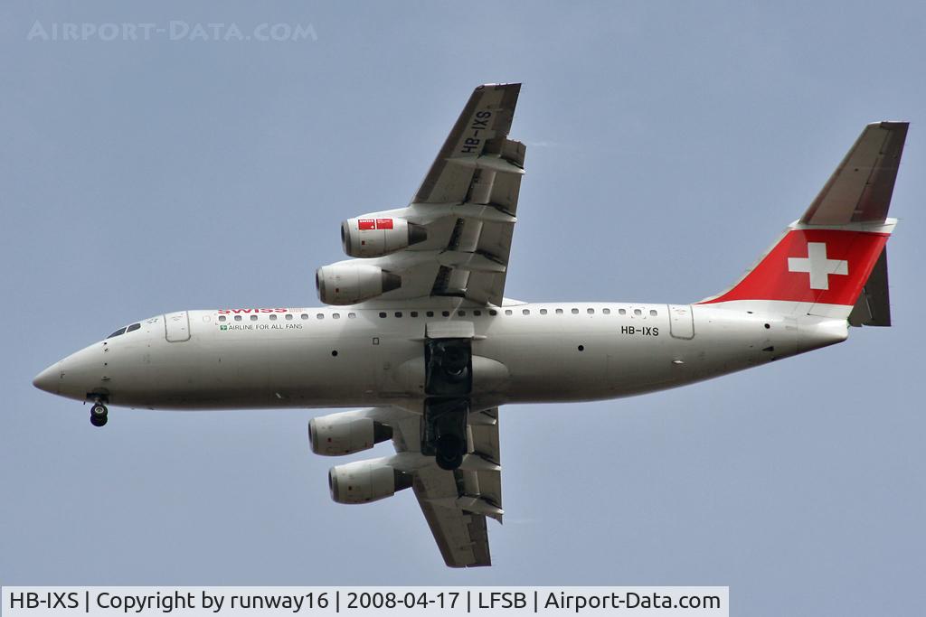 HB-IXS, 1995 British Aerospace Avro 146-RJ100 C/N E3280, lading ILS-34