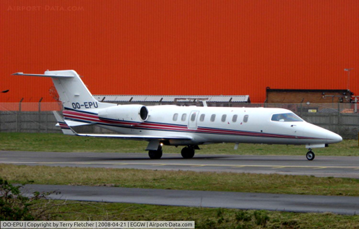 OO-EPU, Learjet 45 C/N 45-291, Belgian Learjet 45 taxies out at Luton