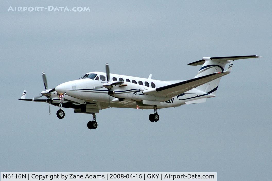 N6116N, Raytheon Aircraft Company B300 C/N FL-416, Departing Arlington Municipal
