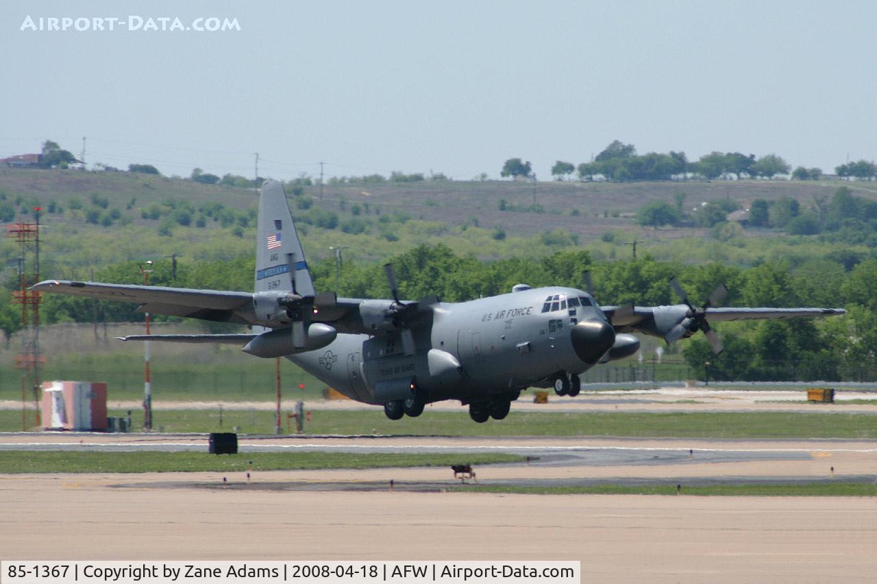 85-1367, 1985 Lockheed C-130H Hercules C/N 382-5082, Landing at Allaince Ft. Worth