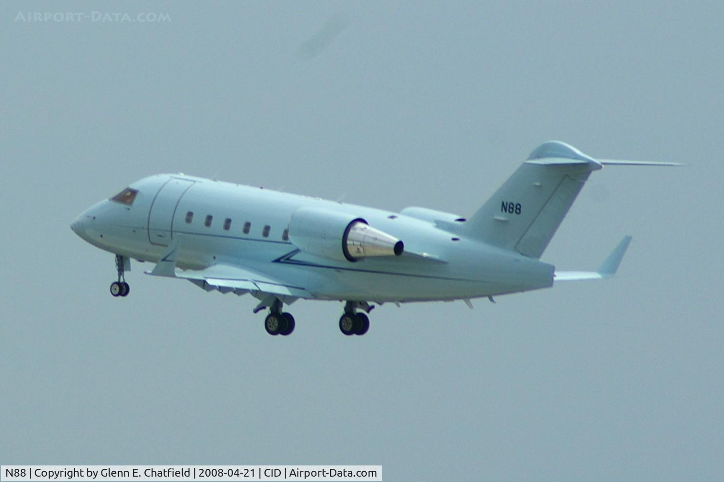 N88, 2004 Bombardier Challenger 604 (CL-600-2B16) C/N 5588, Departing Runway 9