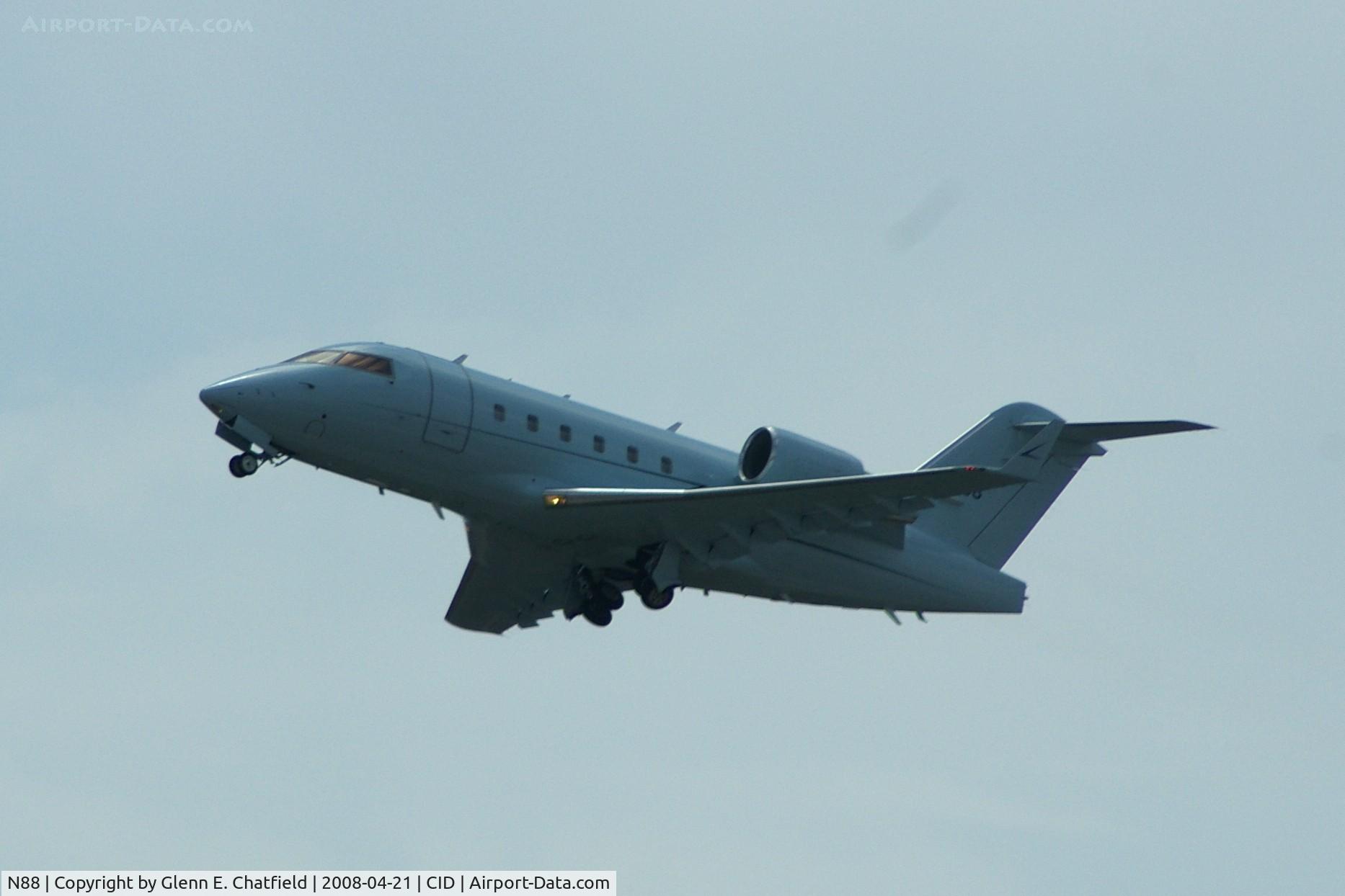 N88, 2004 Bombardier Challenger 604 (CL-600-2B16) C/N 5588, Departing Runway 9