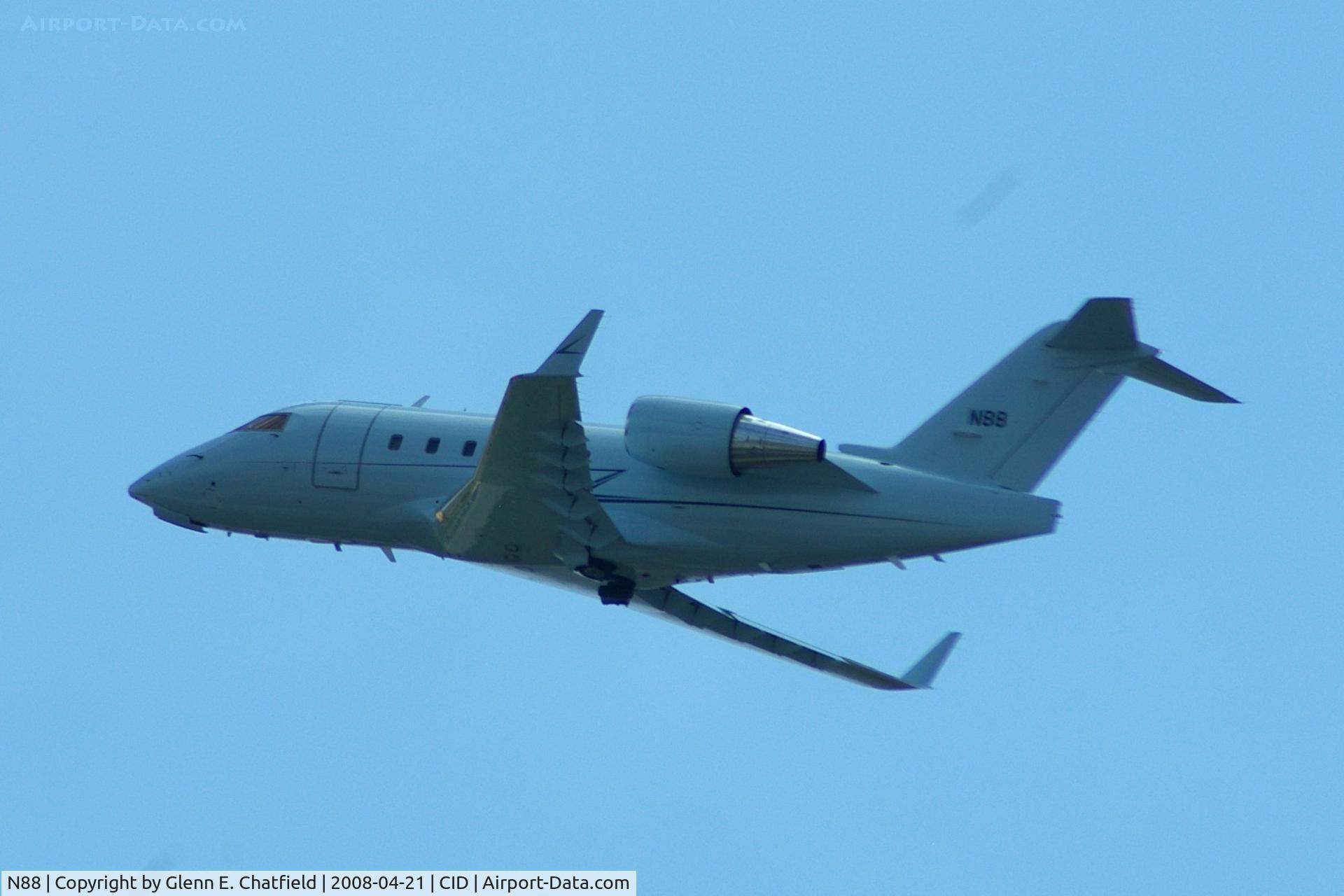 N88, 2004 Bombardier Challenger 604 (CL-600-2B16) C/N 5588, Departing Runway 9