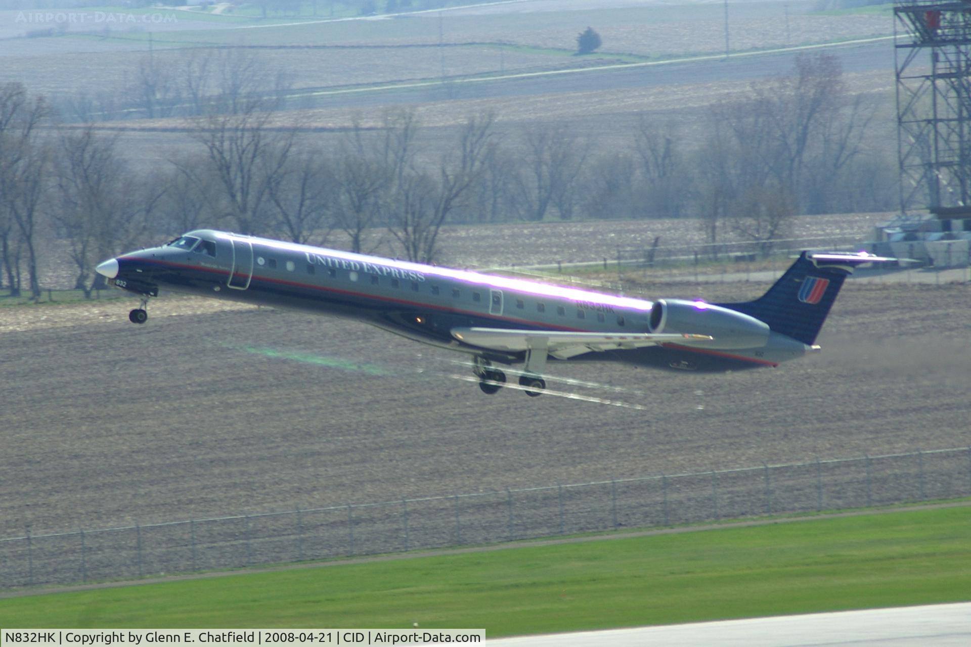 N832HK, 2003 Embraer ERJ-145LR (EMB-145LR) C/N 145771, LOF8028 departing runway 9 heading for ORD