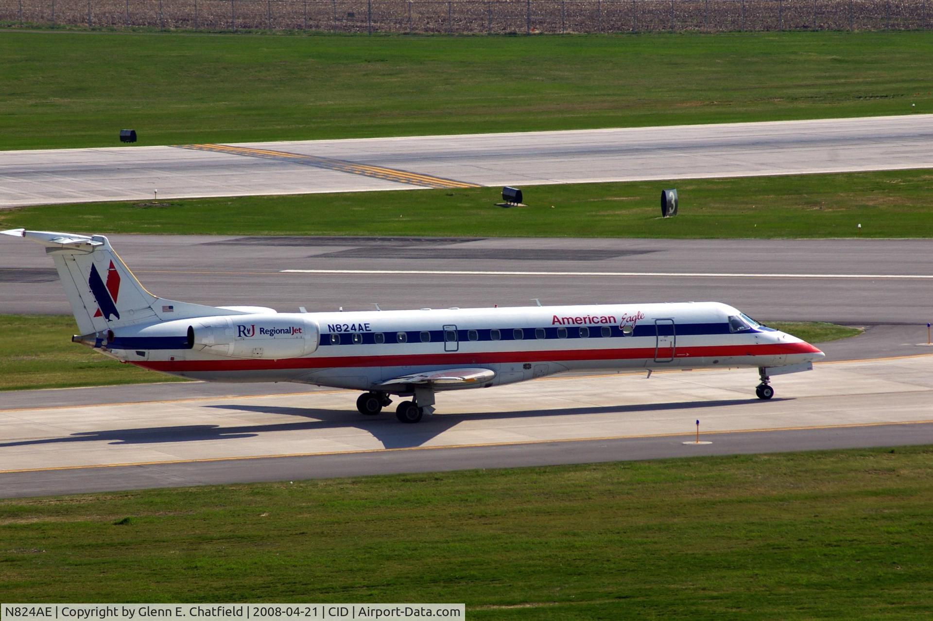 N824AE, 2002 Embraer ERJ-140LR (EMB-135KL) C/N 145584, Taxiing to Runway 9 for departure to ORD