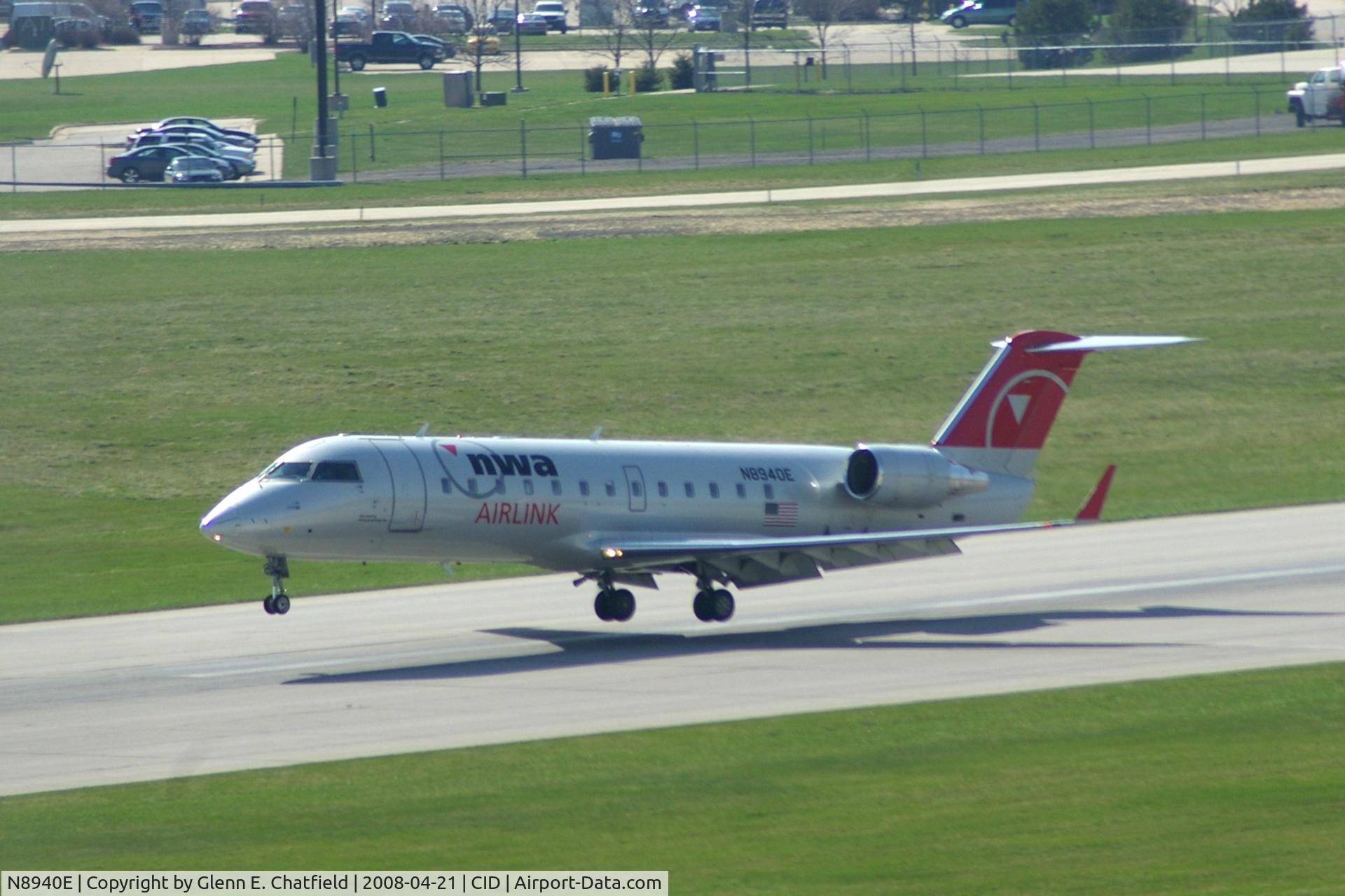 N8940E, 2004 Bombardier CRJ-200 (CL-600-2B19) C/N 7940, Arriving Runway 13