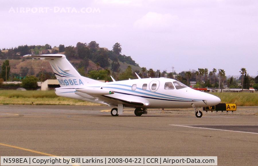 N598EA, 2007 Eclipse Aviation Corp EA500 C/N 000098, Taxi