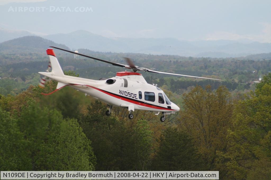 N109DE, 2000 Agusta A-109E C/N 11069, A great day to take pictures.