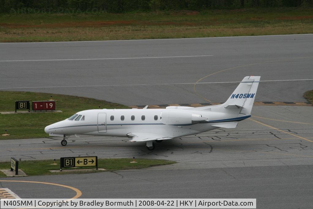 N405MM, 2001 Cessna 560 Citation Excel C/N 560-5161, A great day to take pictures.