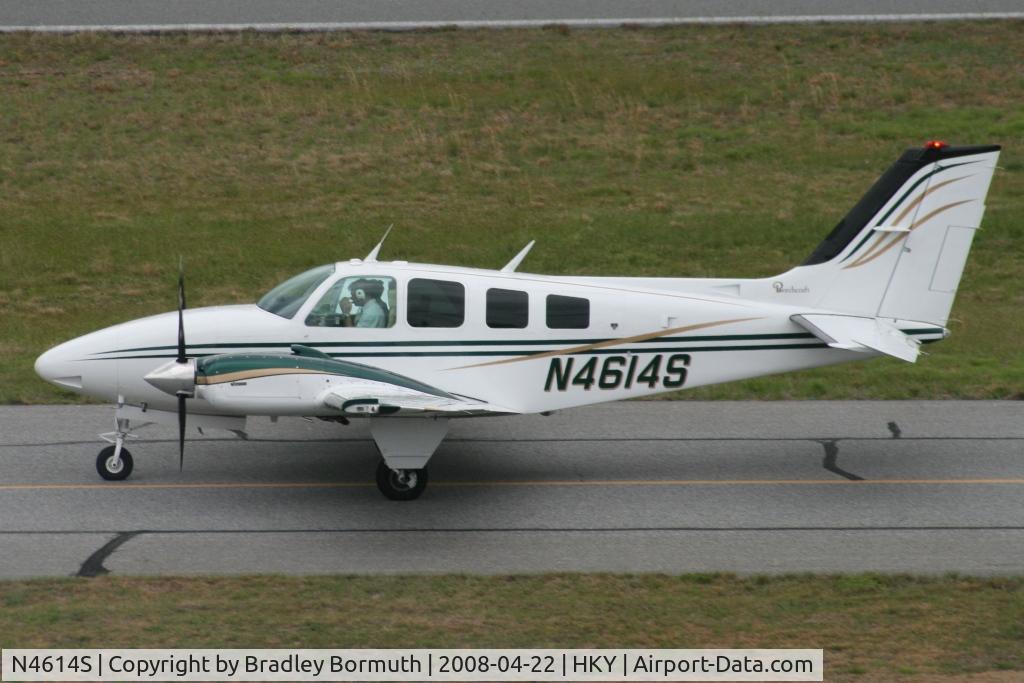 N4614S, 1975 Beech 58 Baron C/N TH-684, A great day to take pictures.
