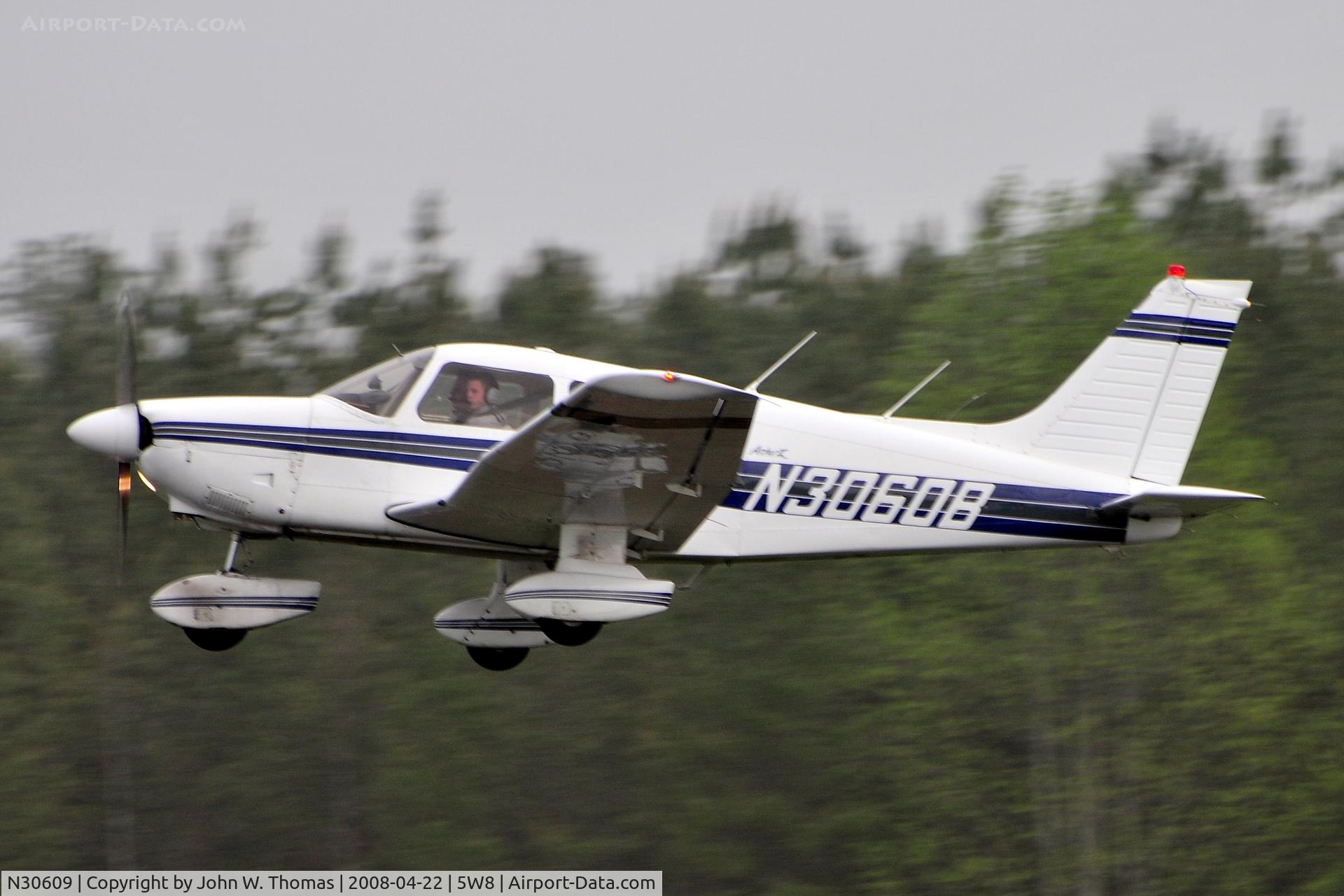 N30609, Cessna 177A Cardinal C/N 17701358, Departing runway 4 (in the rain)