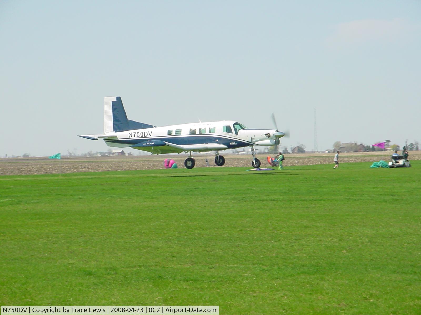 N750DV, 2005 Pacific Aerospace 750XL C/N 112, landing after a drop run