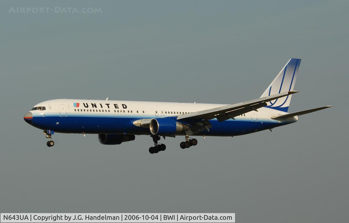 N643UA, 1991 Boeing 767-322/ER C/N 25093, on final at BWI