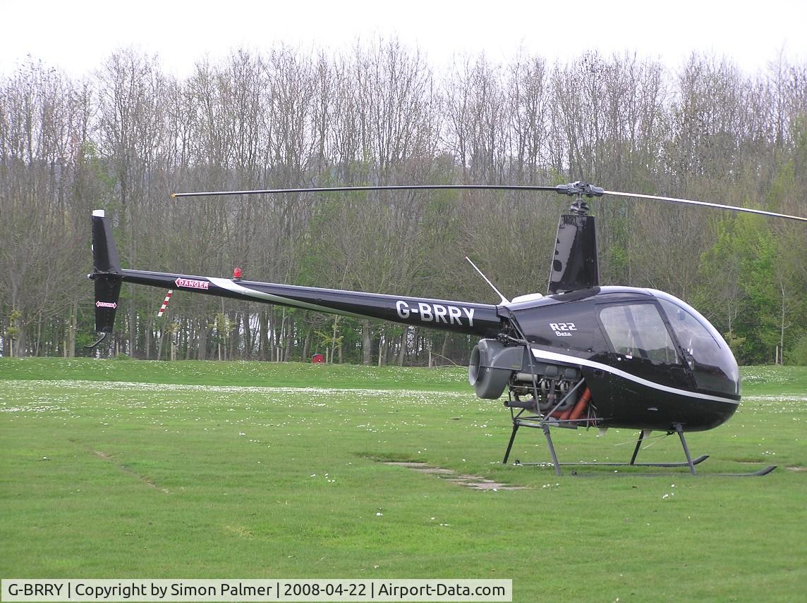 G-BRRY, 1989 Robinson R22 Beta C/N 1193, R22 Beta visiting a hotel near Northampton
