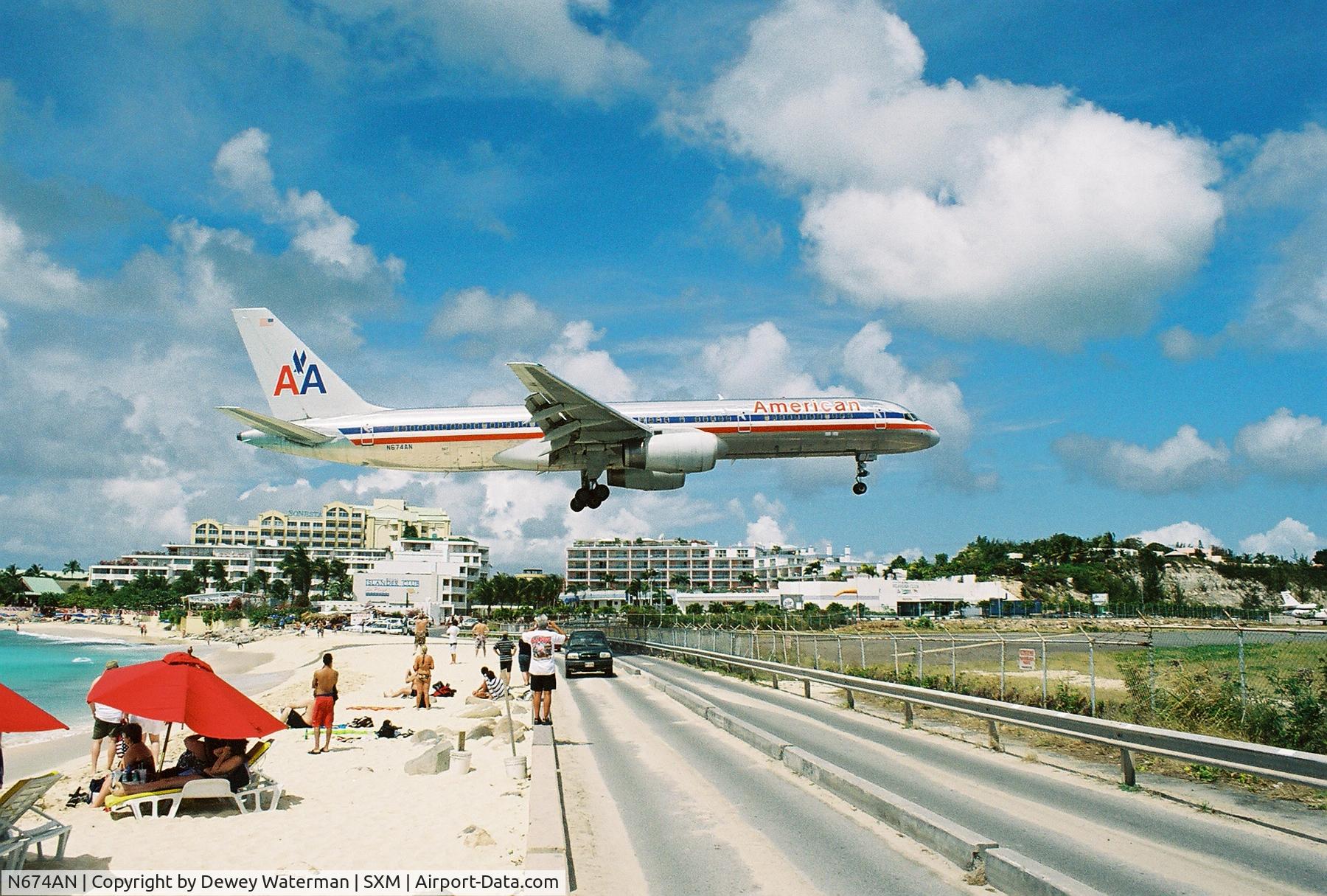 N674AN, 1998 Boeing 757-223 C/N 29424, Landing at SXM