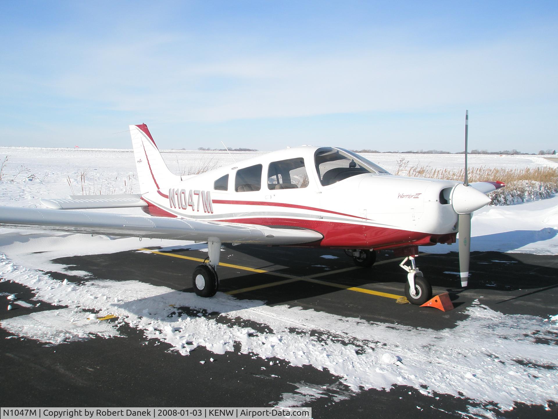 N1047M, 2007 Piper PA-28-161 C/N 2842286, 47Mike looking pretty in the winter