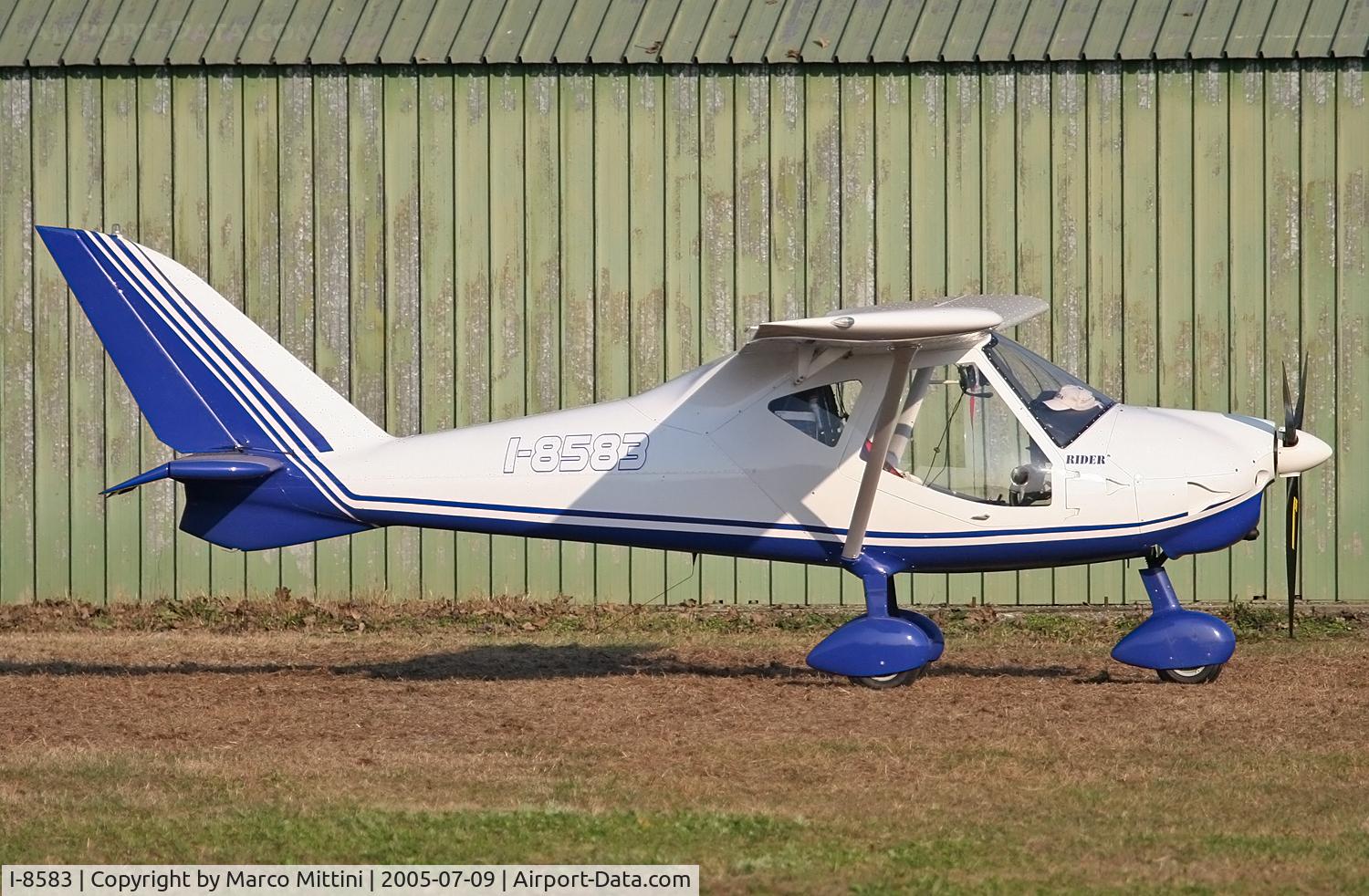 I-8583, Flyitalia MD-3 Rider, On Parona airstripe