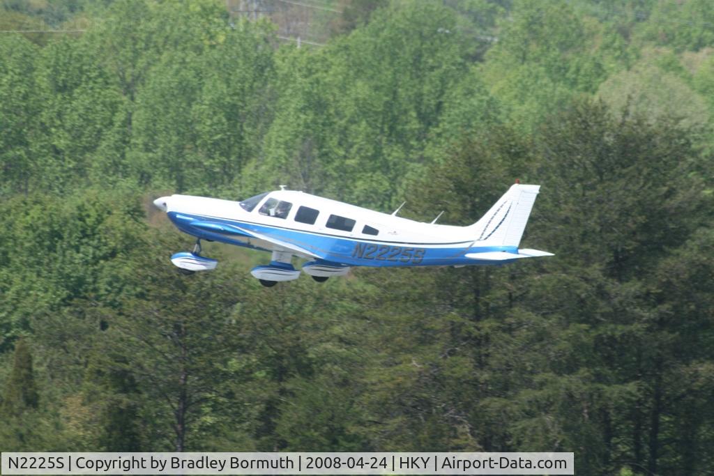 N2225S, 1979 Piper PA-32-300 Cherokee Six C/N 32-7940058, A great day to take pictures.
