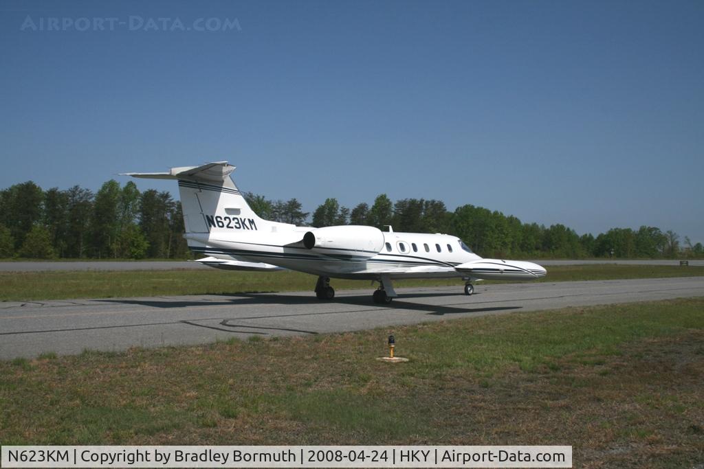 N623KM, 1980 Gates Learjet 35A C/N 307, A great day to take pictures.