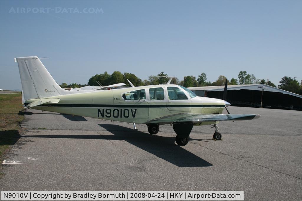 N9010V, 1970 Beech F33A Bonanza C/N CE-324, A great day to take pictures.