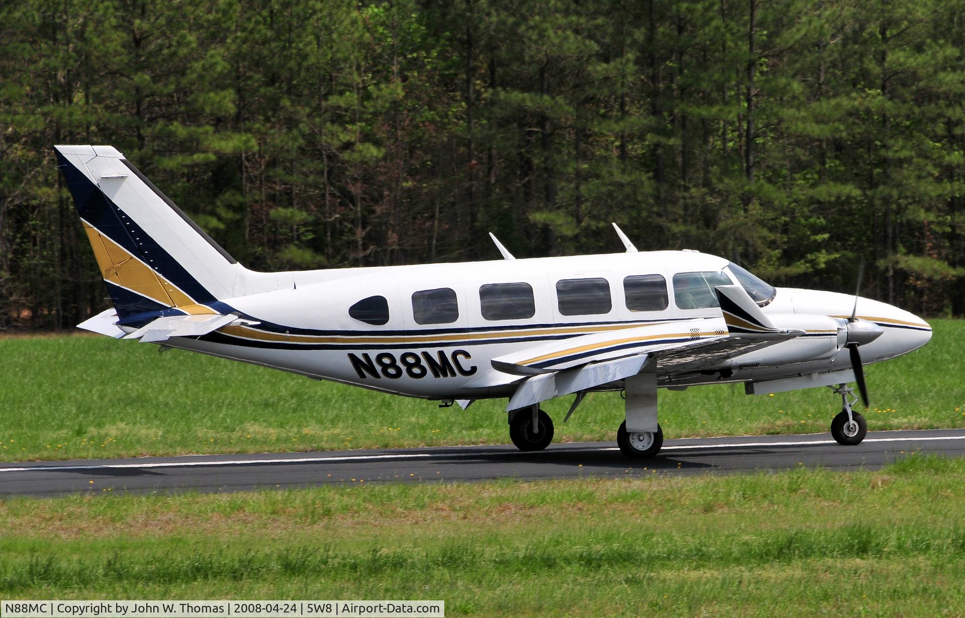 N88MC, 1973 Piper PA-31-350 Chieftain C/N 31-7305063, Arriving runway 22