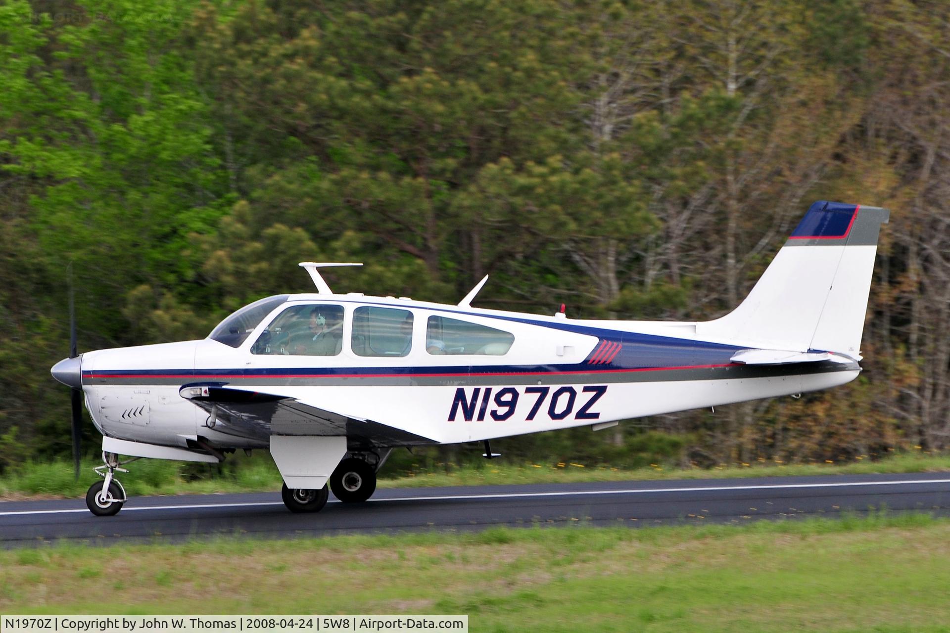 N1970Z, 1969 Beech F33 Bonanza C/N CD-1235, Departing runway 4