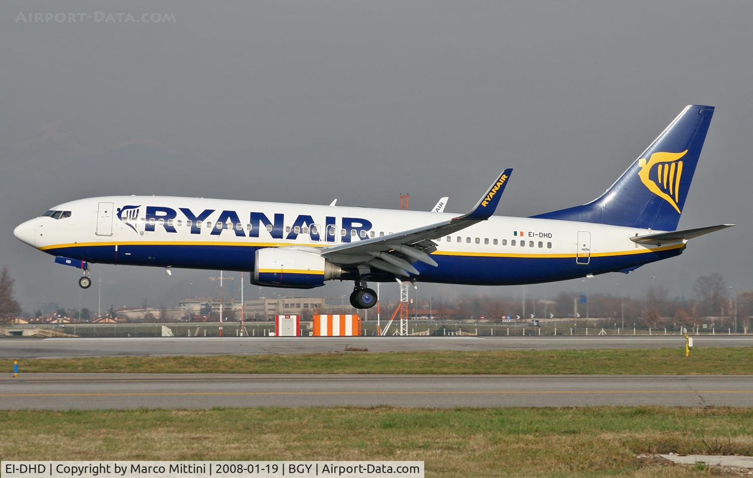 EI-DHD, 2005 Boeing 737-8AS C/N 33816, Landing at Bergamo BGY Orio al Serio