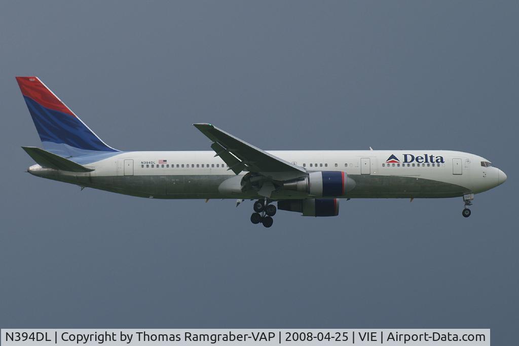 N394DL, 1995 Boeing 767-324/ER C/N 27394, Delta Airlines Boeing 767-300